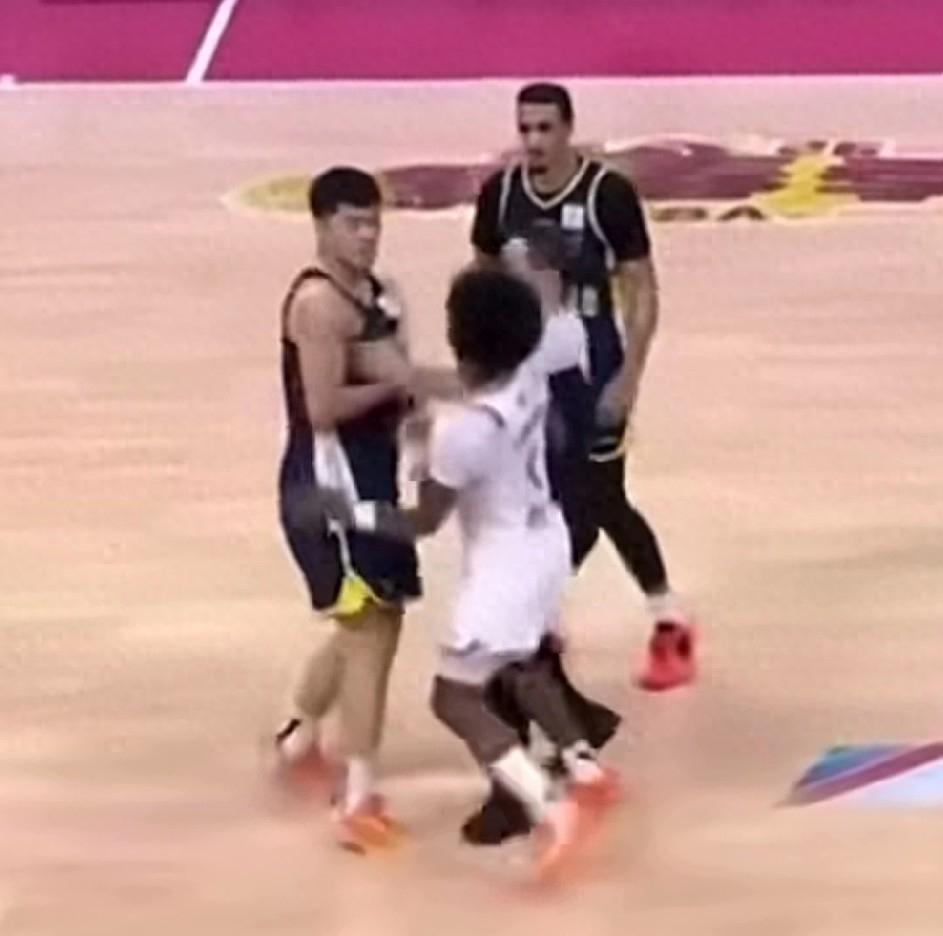 8868体育官网-彻底杠上！古德温深夜控诉杜锋，联赛恐介入调查，迪亚洛贼喊捉贼