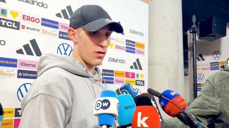 8868体育-施洛特贝克：我和多特并未接近续约，凯尔离开后我需要和新总监谈