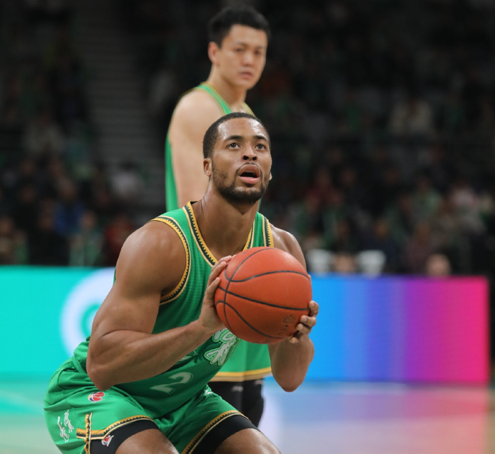 8868-辽宁四外配置好像不错？莱迪统治内线，两小外回暖，莫兰德基本盘|比赛|数据|哈维|季后赛|CBA_新浪体育_新浪新闻